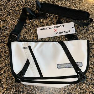 NEW Hinz Warrior Patriot Black And White Messenger Bag